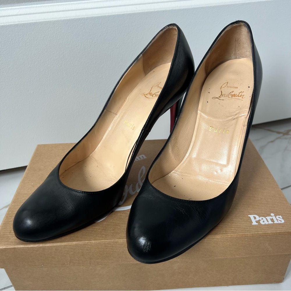 Christian Louboutin Black Leather Classic Pumps with Red Soles